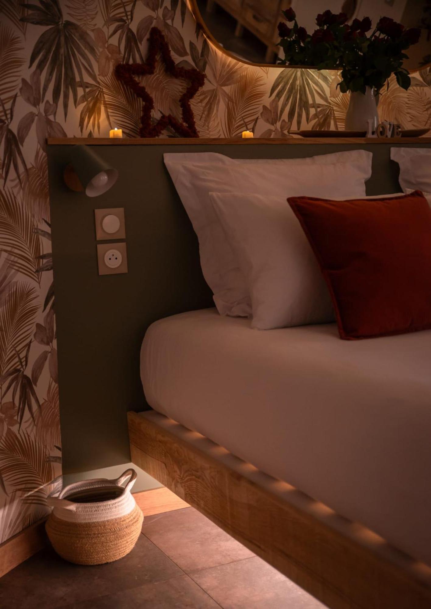 Le Mas Aux Amoureux , Suite Romantique Et Spa Le Barcarès Exterior foto